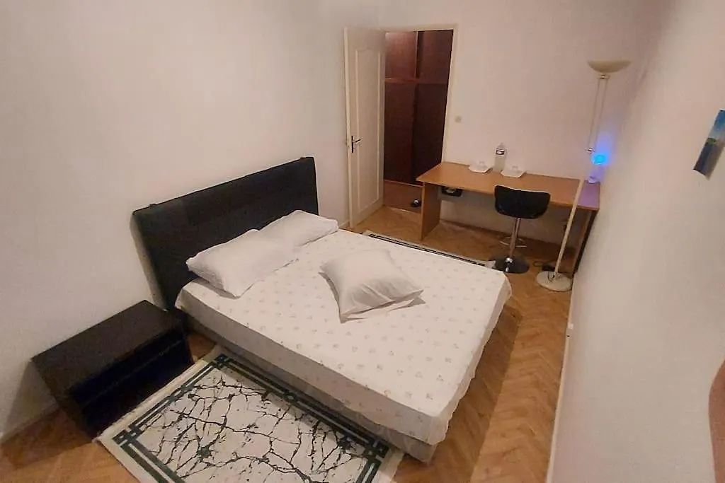 Chambre Privee Dans Un Appartement En Collocation أولينز فرنسا